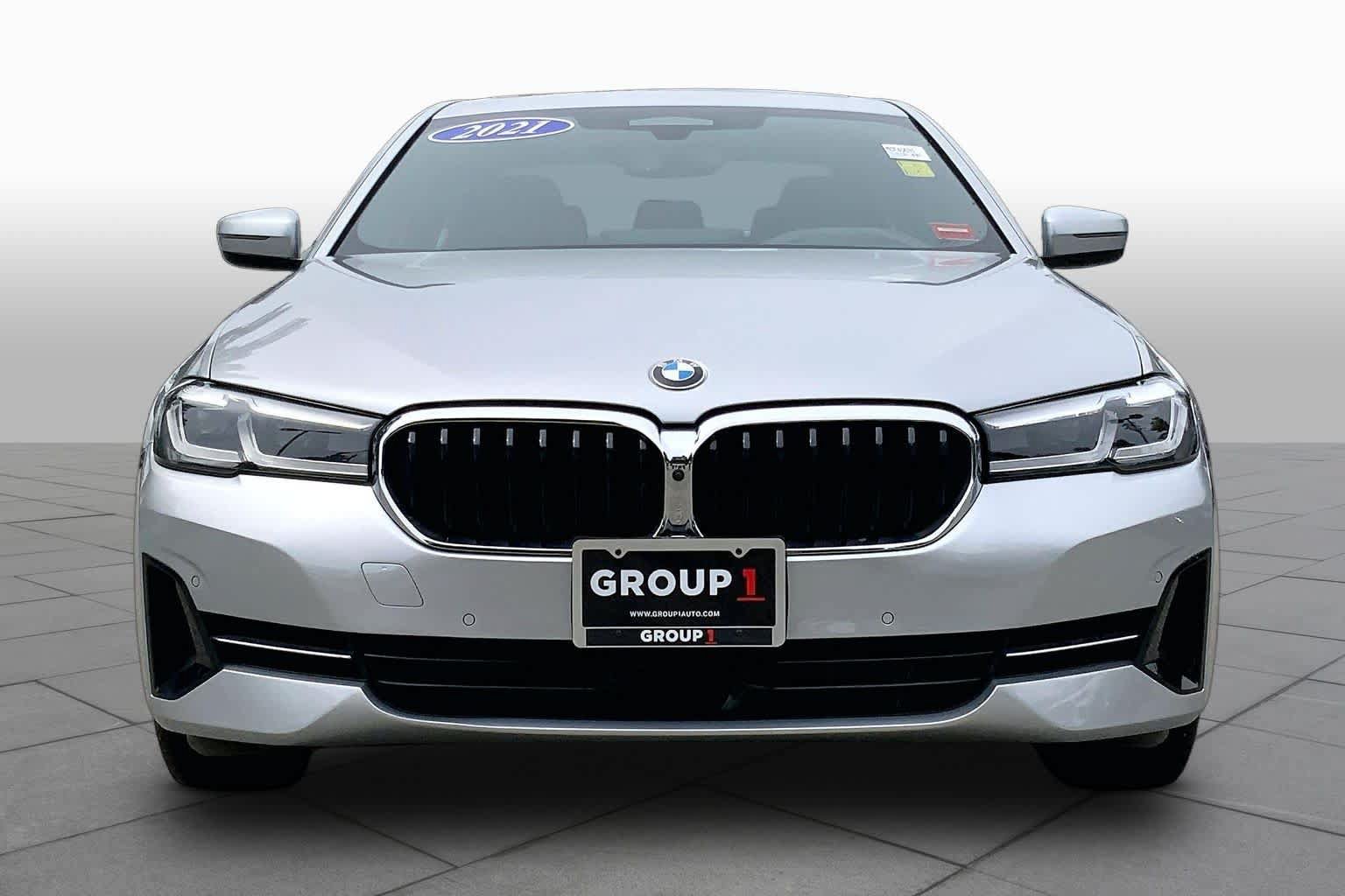 Used 2021 BMW 530e xDrive w/ Executive Package AWD/4WD image 4