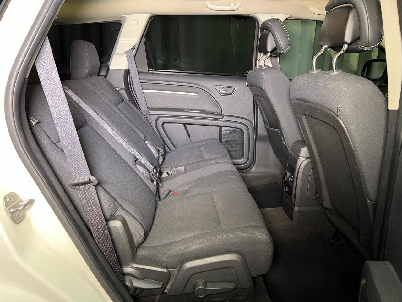 Used 2010 Dodge Journey SXT w/ Flexible Seating Group FWD image 10