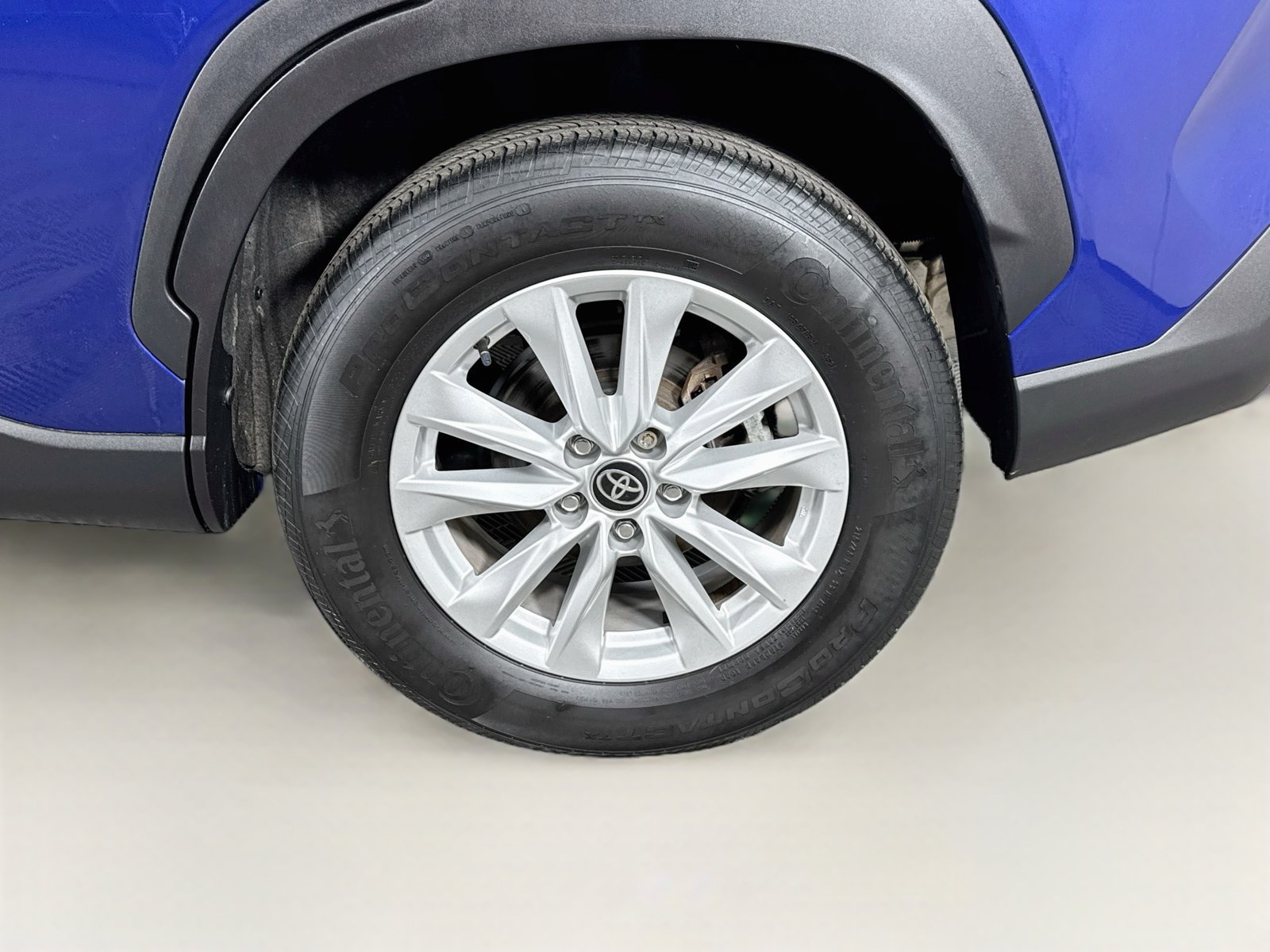 Certified 2022 Toyota Corolla Cross LE AWD/4WD image 29