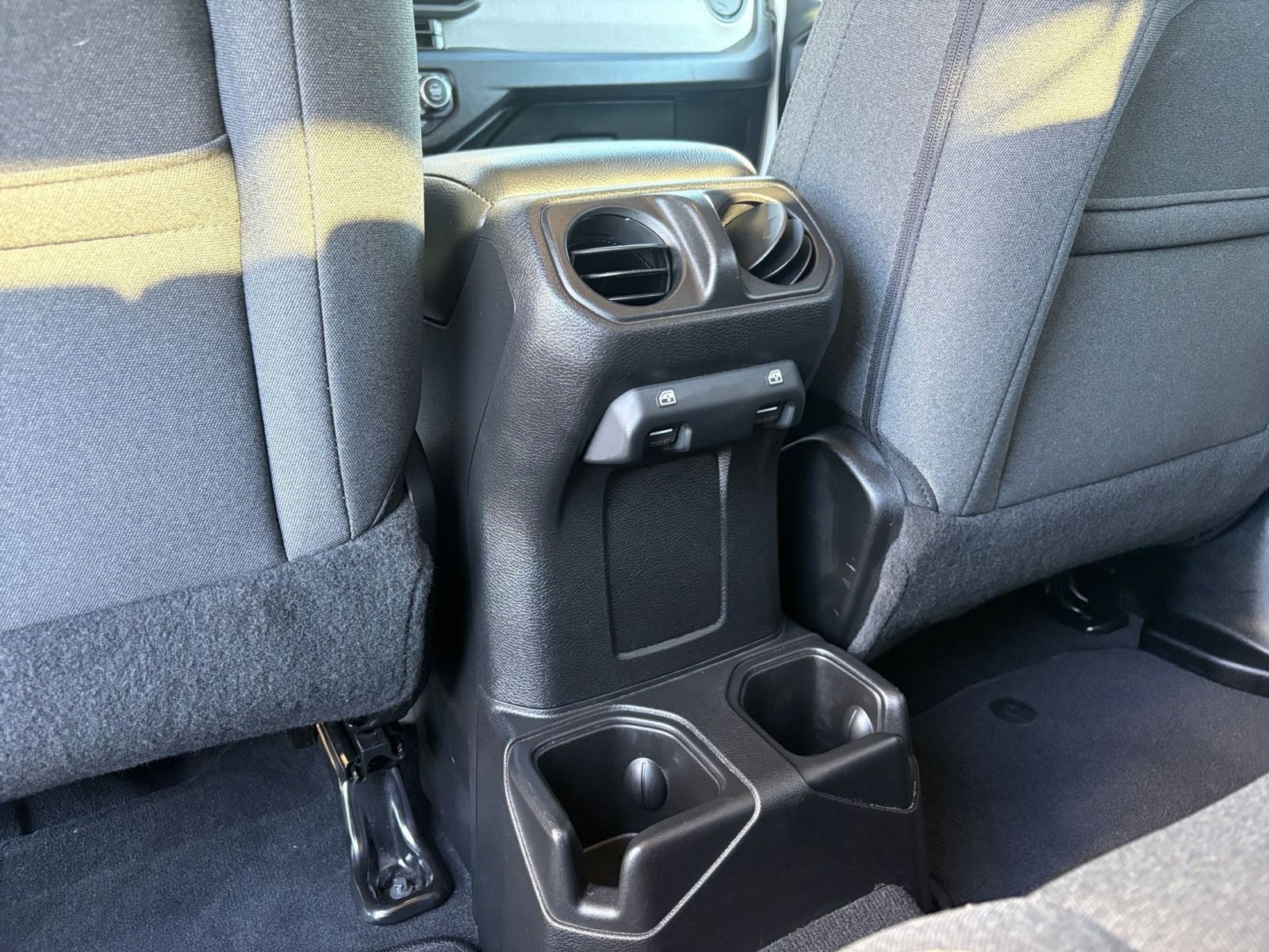 Used 2025 Jeep Wrangler Sport S image 22