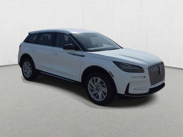 Used 2023 Lincoln Corsair AWD image 3