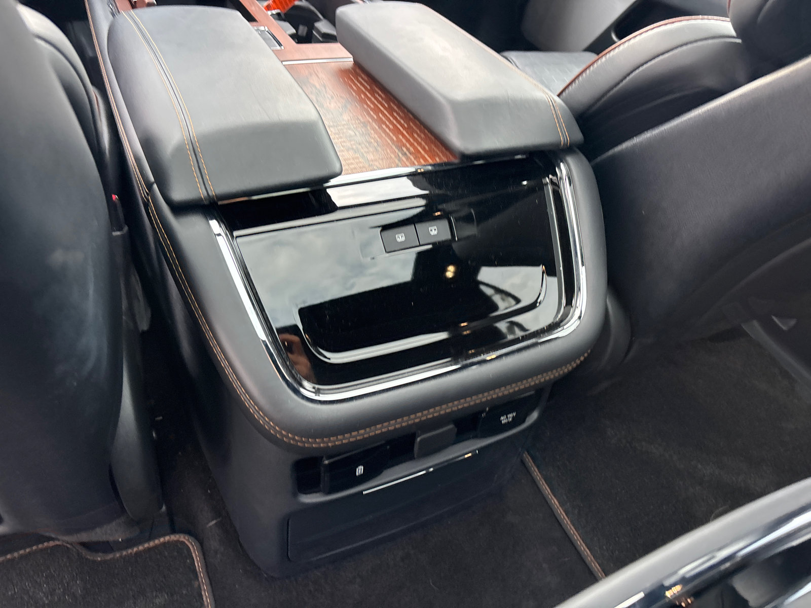 Used 2023 Lincoln Navigator L Black Label AWD/4WD image 31