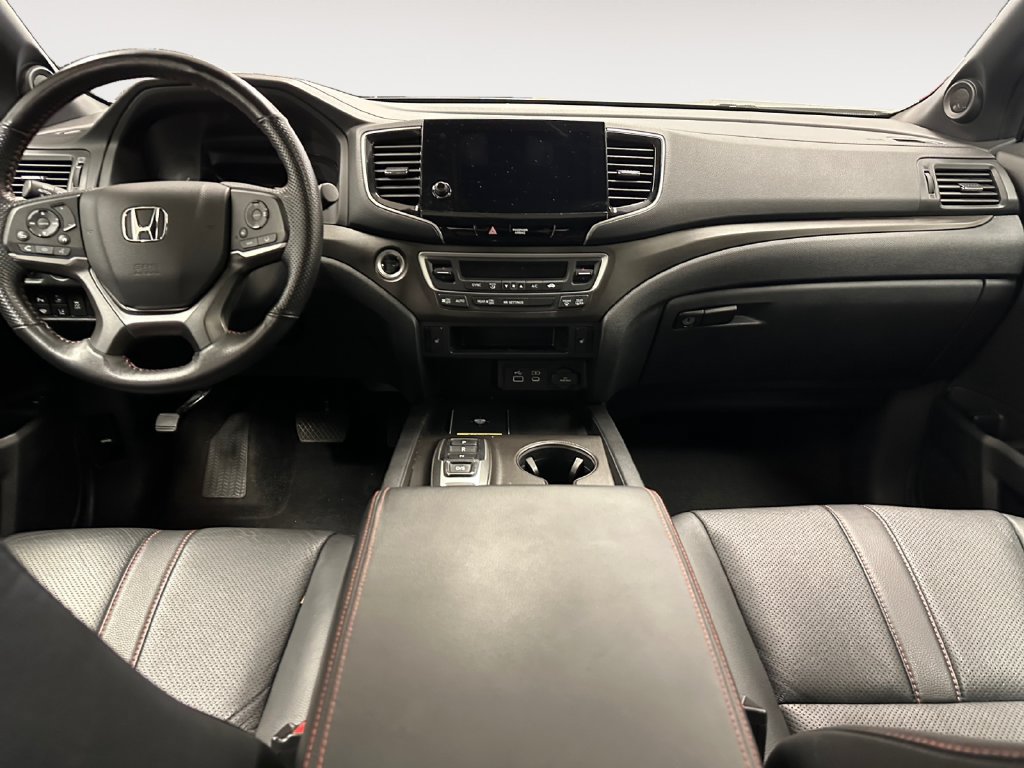 Used 2025 Honda Passport TrailSport image 11