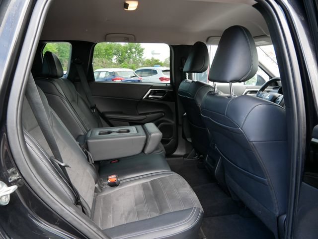 Used 2024 Mitsubishi Outlander SE AWD/4WD image 9