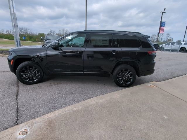 New 2026 Jeep Grand Cherokee L Limited AWD/4WD image 32