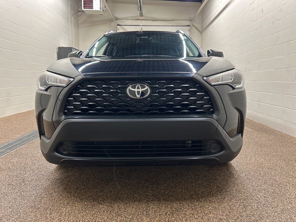 Used 2024 Toyota Corolla Cross LE image 6