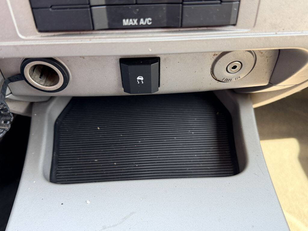 Used 2010 Ford Escape XLT FWD image 20