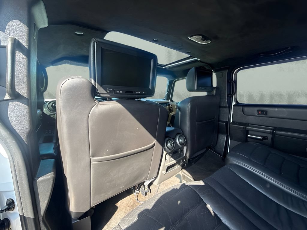 Used 2005 HUMMER H2 SUT w/ Preferred Equipment Group AWD/4WD image 12