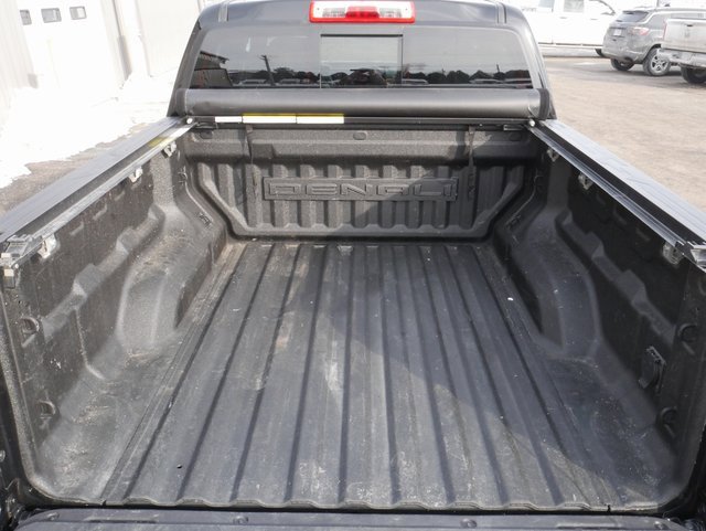 Used 2023 GMC Canyon Denali w/ Denali Black Edition image 12