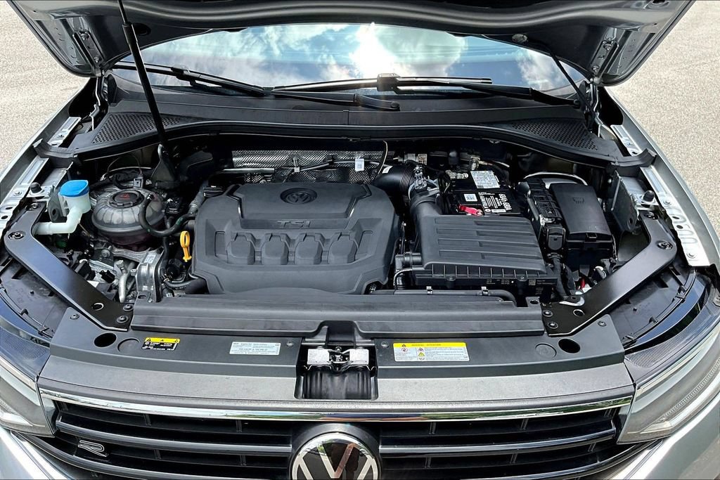 Used 2023 Volkswagen Tiguan SE R-Line FWD image 33