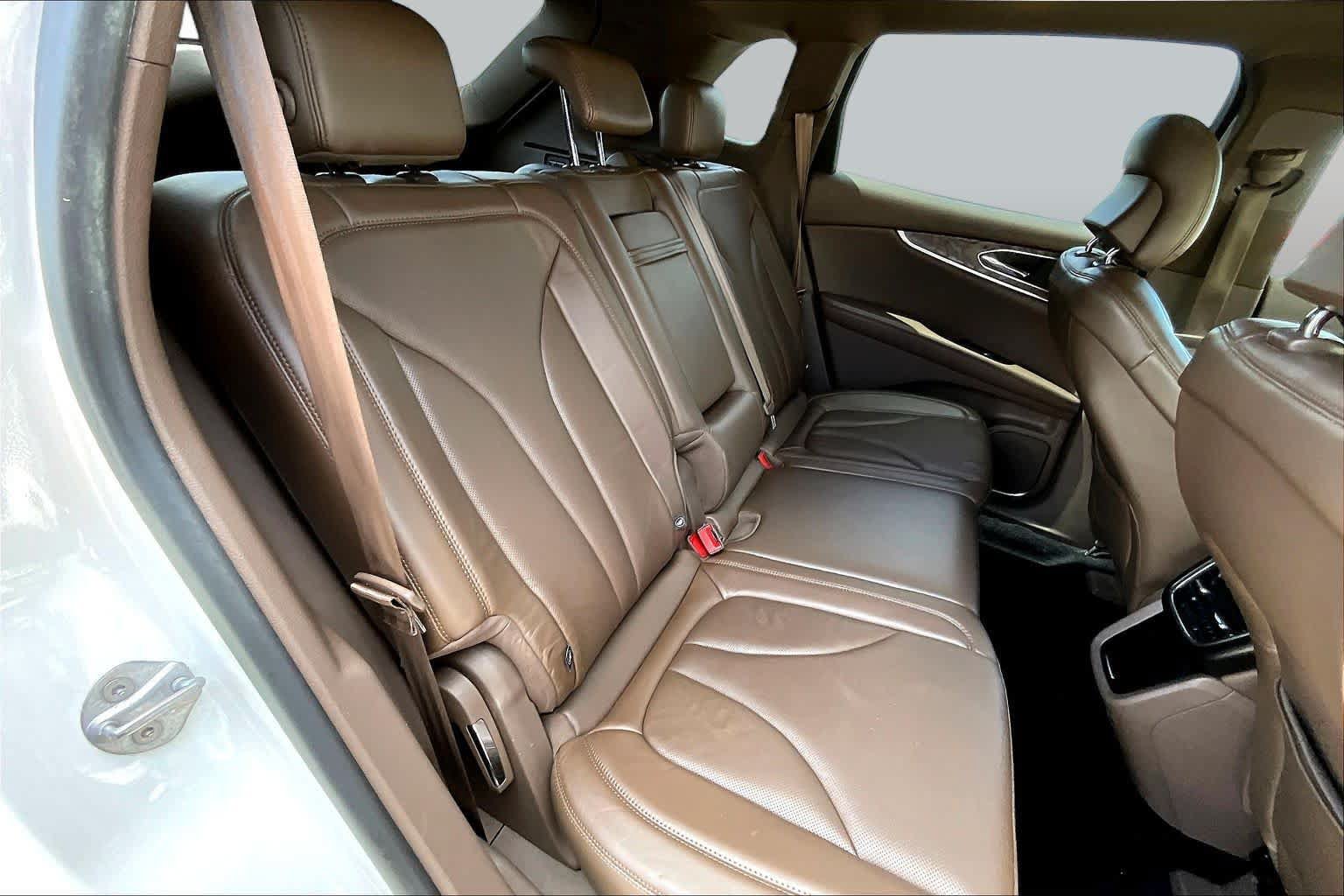Used 2016 Lincoln MKX Reserve FWD image 20