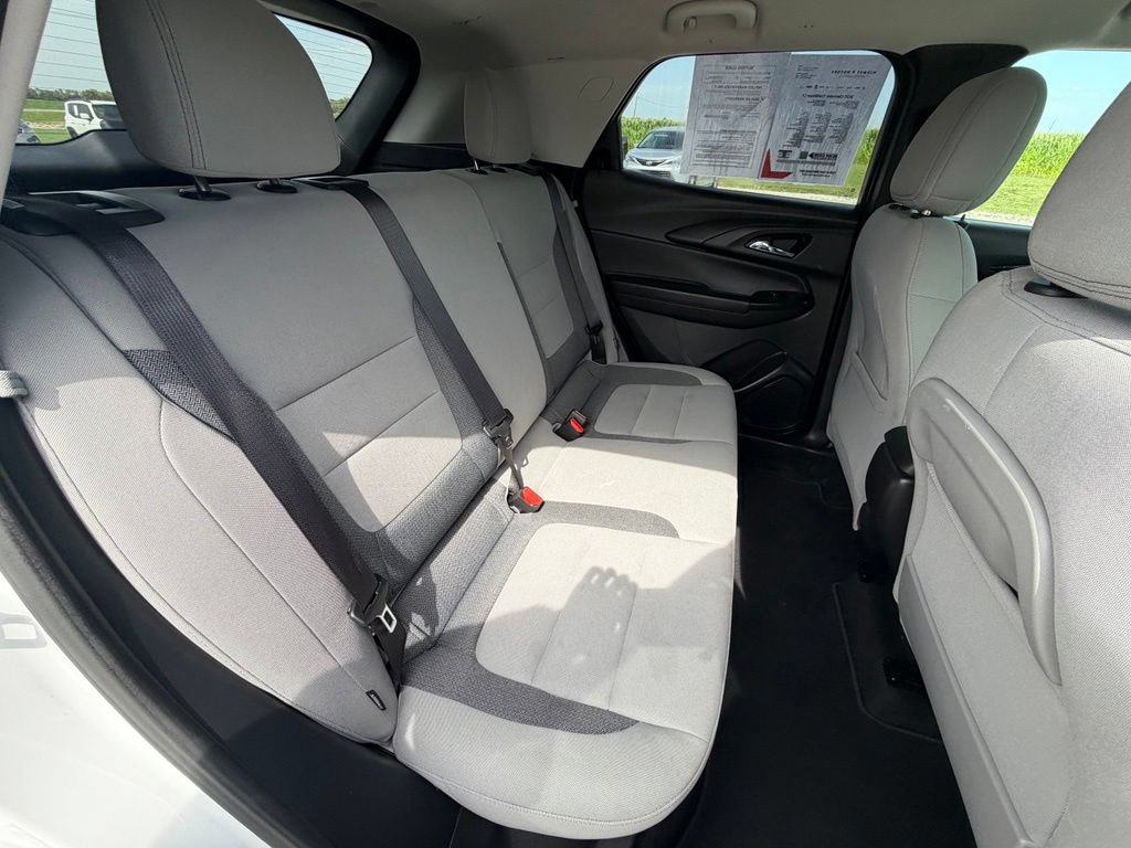 Used 2025 Chevrolet TrailBlazer LT FWD image 27