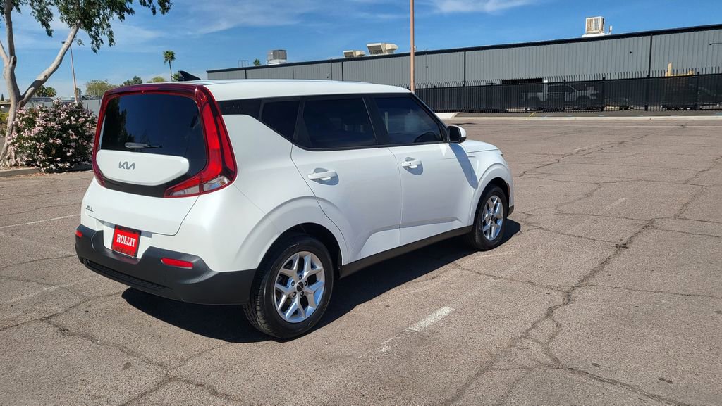 Used 2022 Kia Soul S image 9