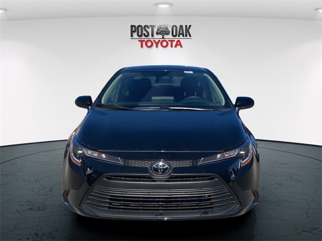 Used 2025 Toyota Corolla LE image 2