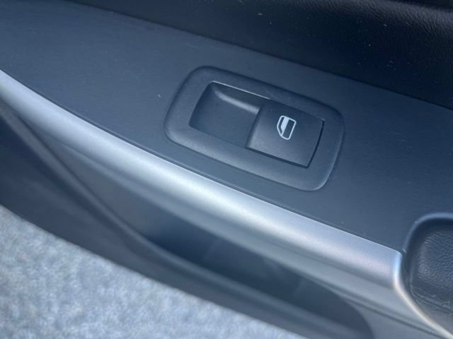 Used 2018 Jeep Cherokee Overland AWD/4WD image 41