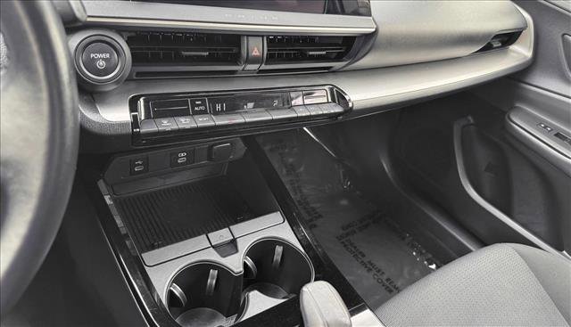 Used 2024 Toyota Prius LE image 15