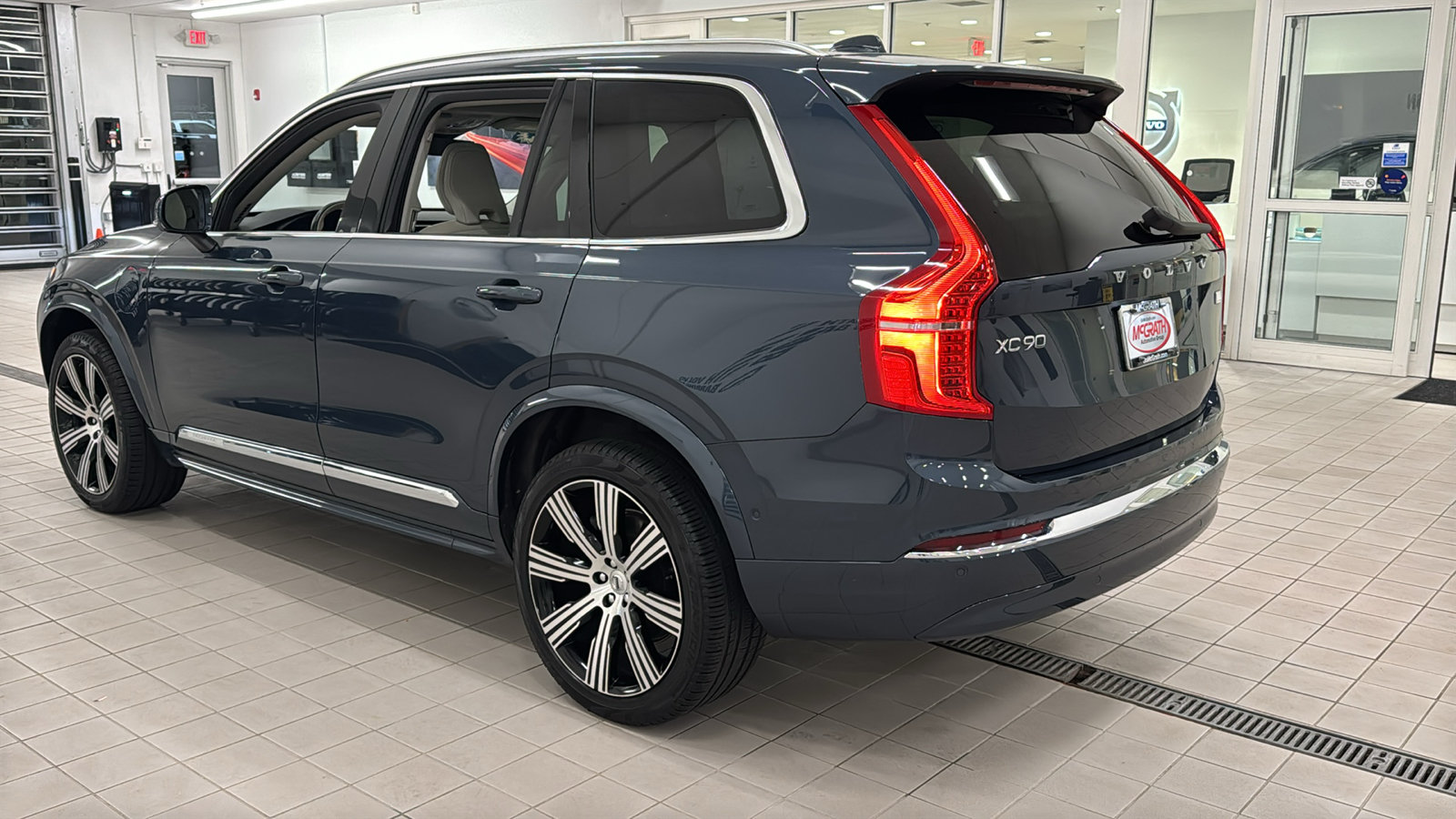Used 2024 Volvo XC90 T8 Plus AWD/4WD image 7