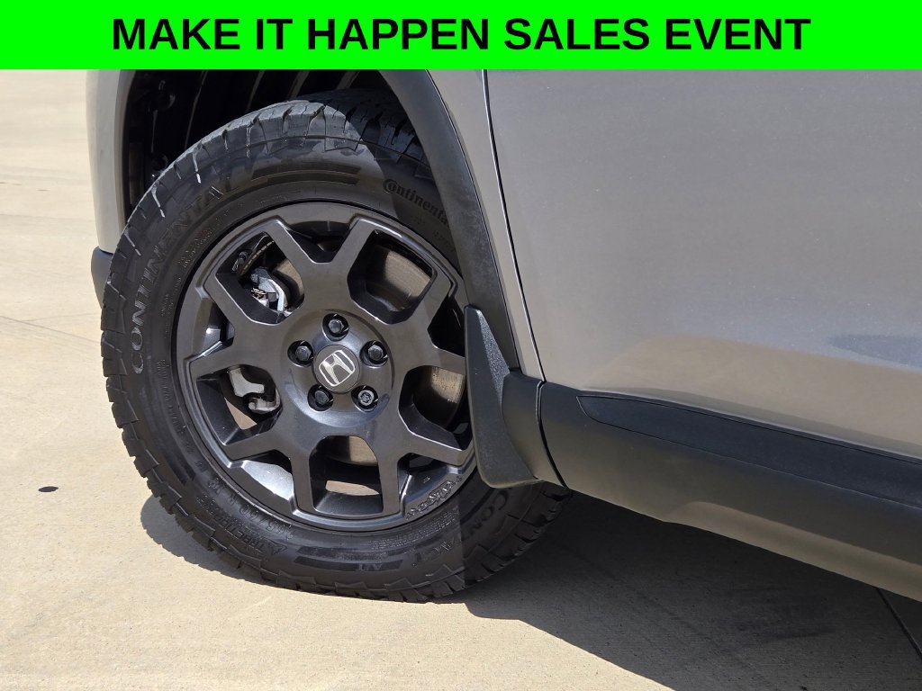 Used 2025 Honda Pilot TrailSport image 31