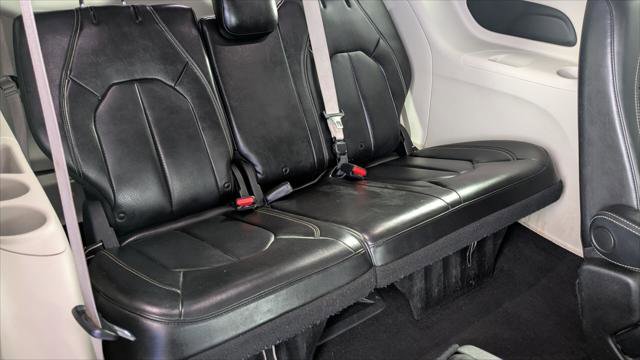 Used 2020 Chrysler Voyager Lxi image 18