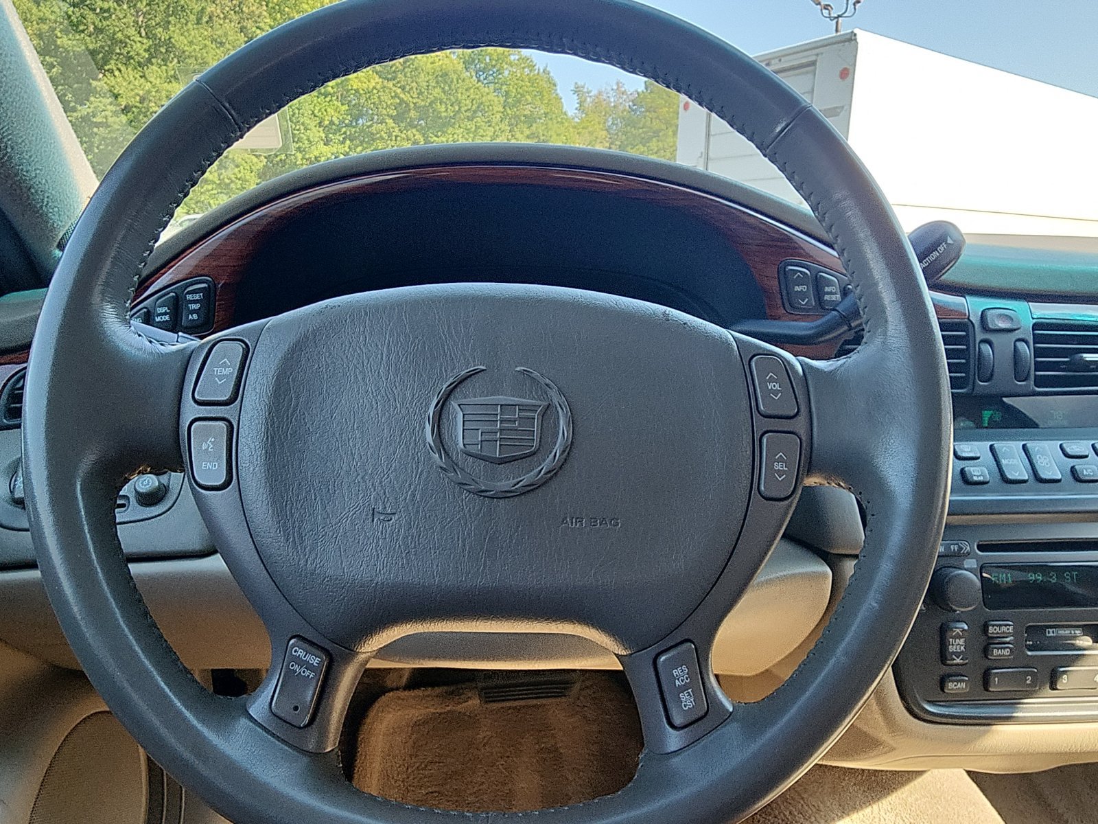 Used 2002 Cadillac De Ville w/ Comfort/Convenience Pkg FWD image 15