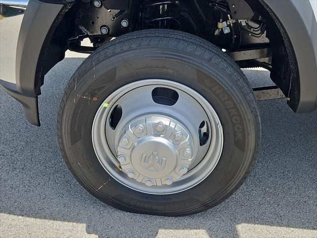 New 2026 RAM 5500 Tradesman AWD/4WD image 43