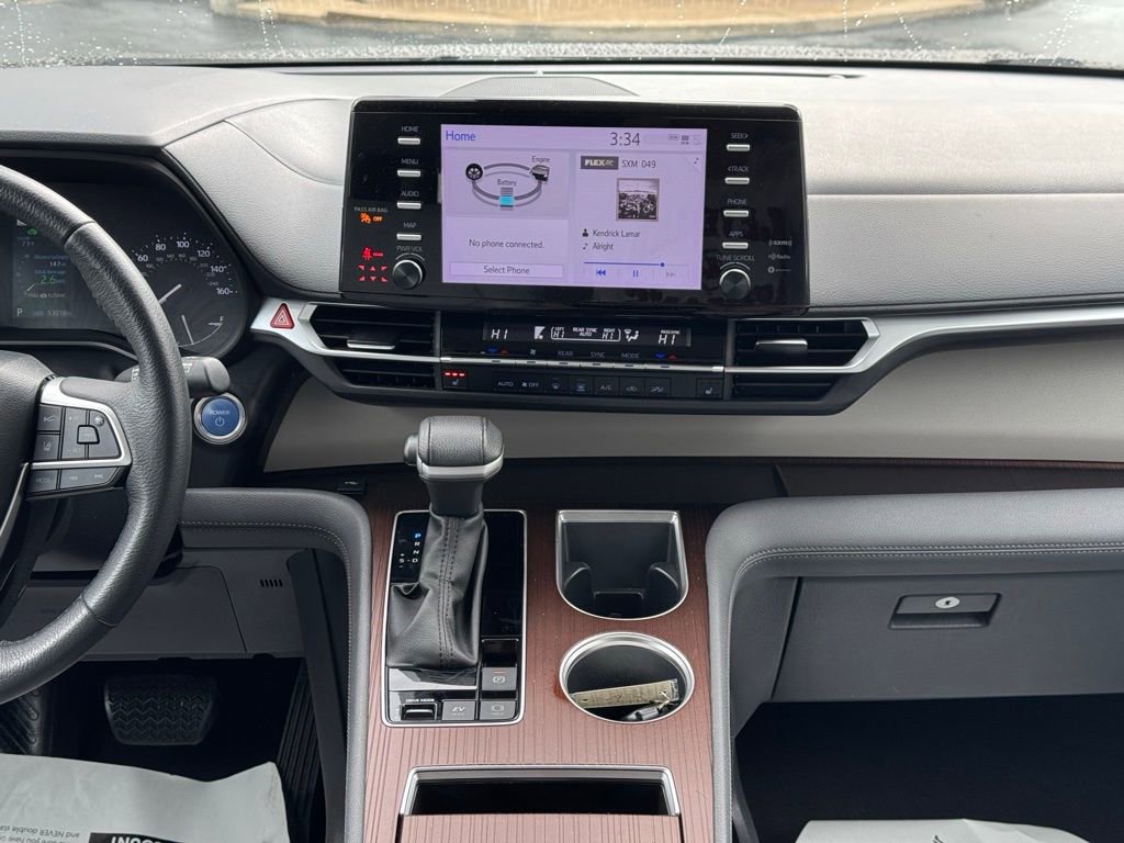 Certified 2023 Toyota Sienna XLE FWD image 43