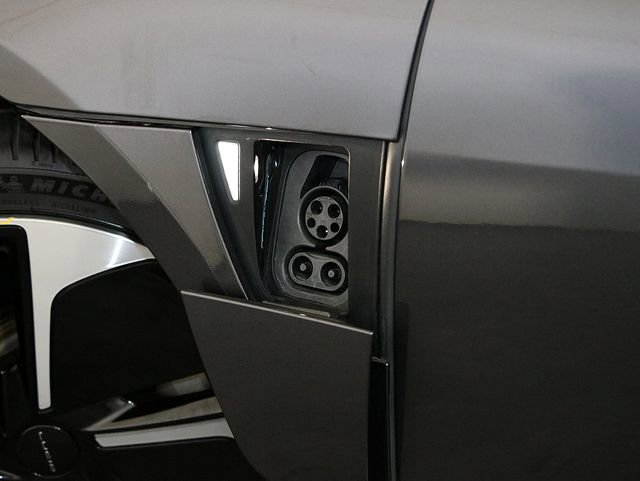 Used 2024 Lucid Air Touring image 28