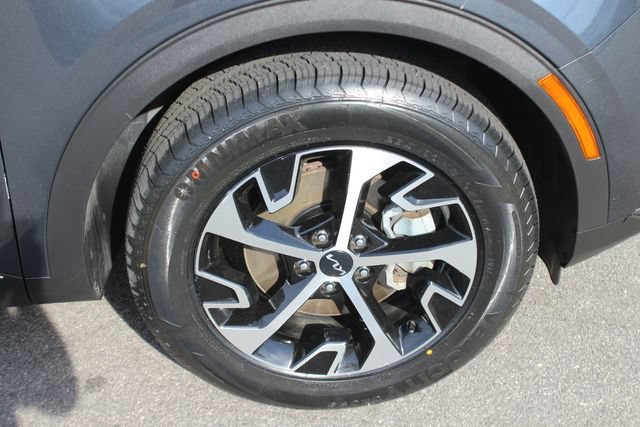Certified 2024 Kia Sportage EX AWD/4WD image 36