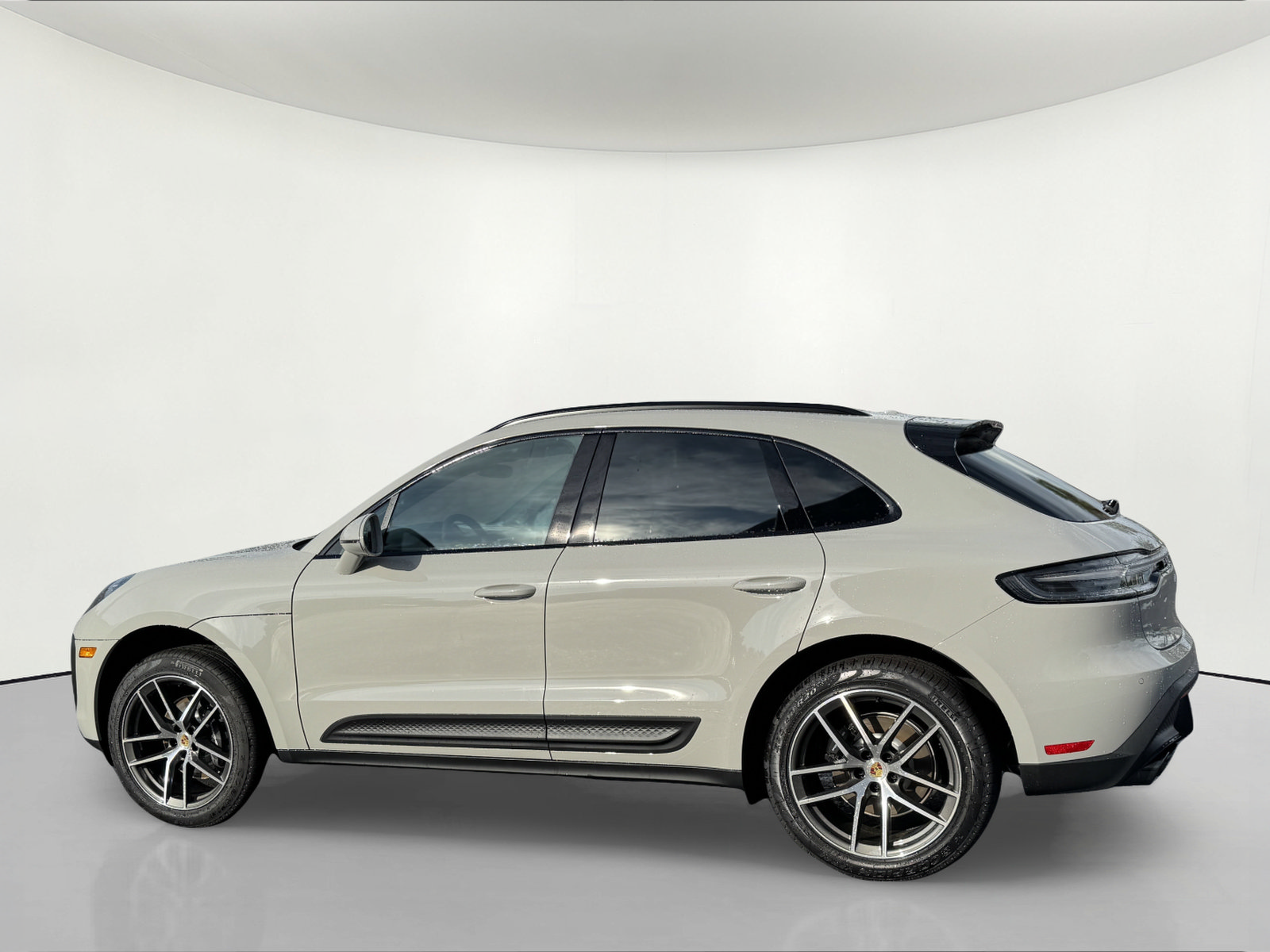 New 2025 Porsche Macan AWD/4WD image 2