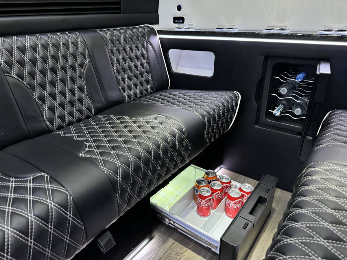 Used 2024 Mercedes-Benz Sprinter 3500 image 12