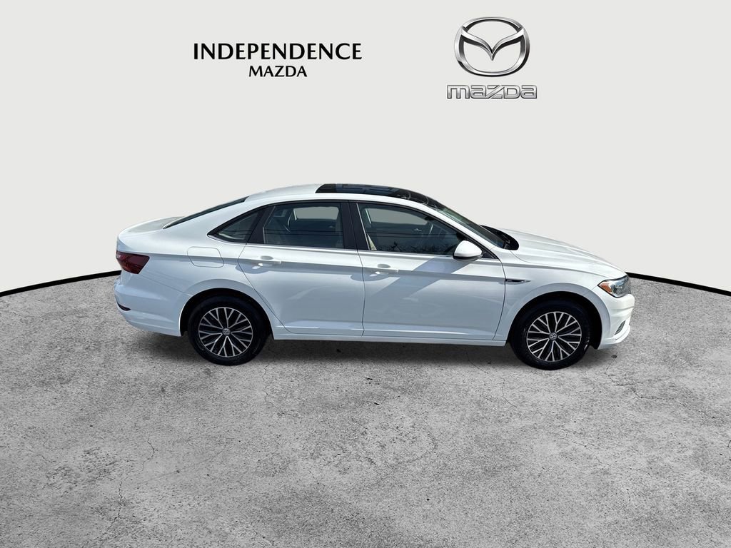 Used 2019 Volkswagen Jetta SEL image 2