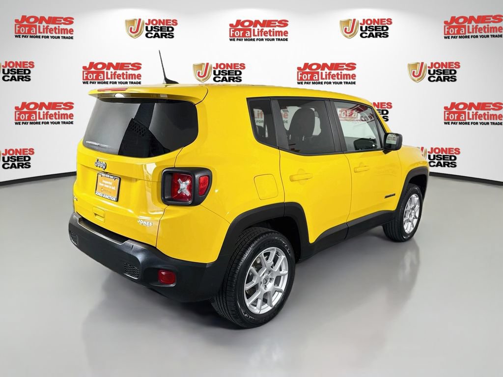 Used 2023 Jeep Renegade Latitude AWD/4WD image 16