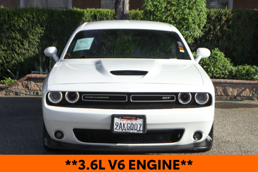 Used 2022 Dodge Challenger GT RWD image 3