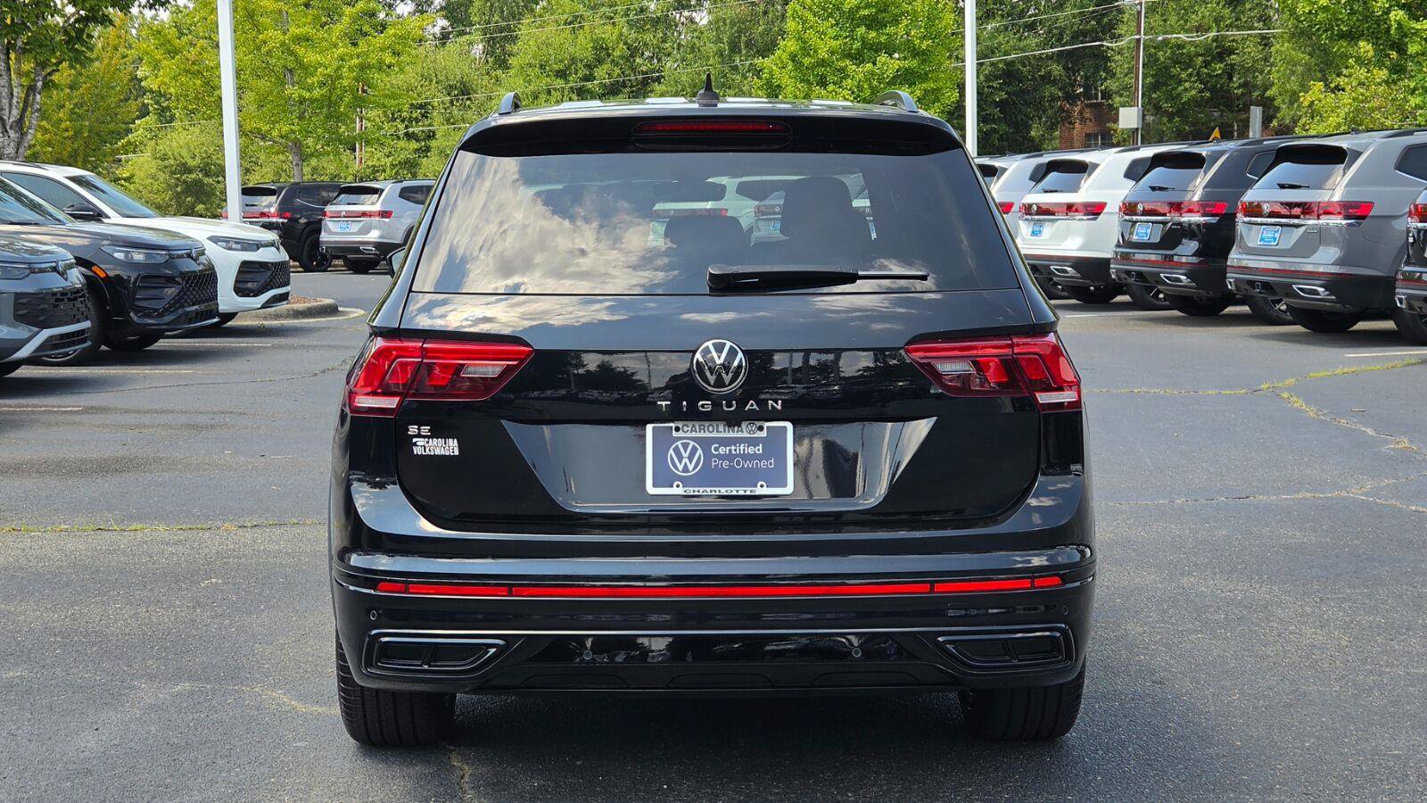Used 2023 Volkswagen Tiguan SE R-Line FWD image 4