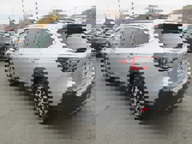 Used 2024 Subaru Outback Premium image 4