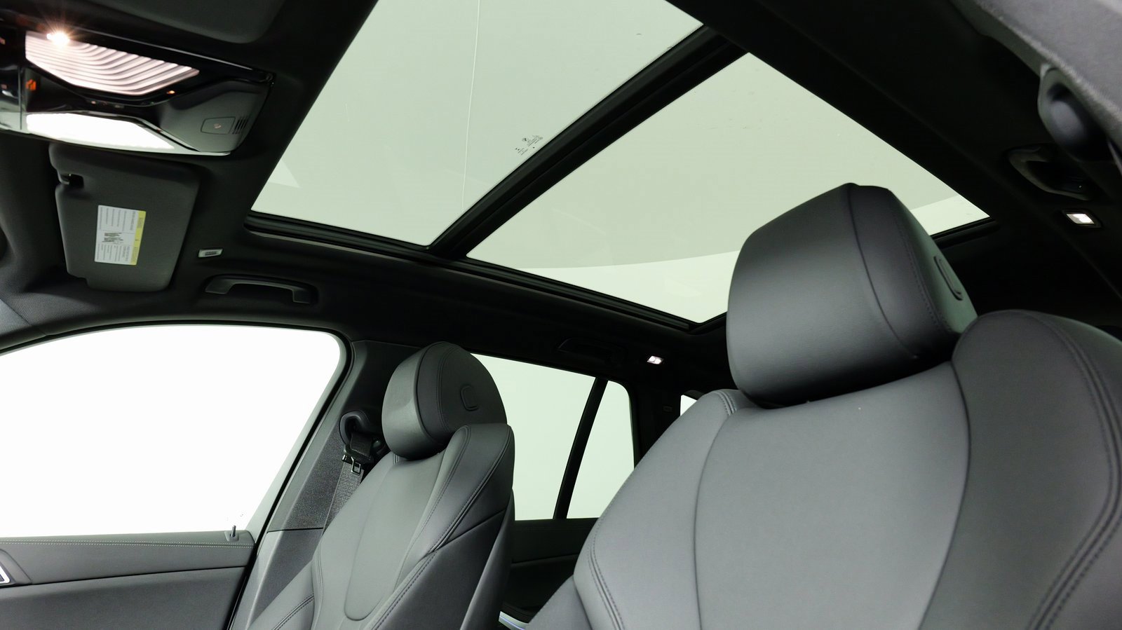 Used 2022 BMW X5 xDrive40i w/ Parking Assistance Package image 30