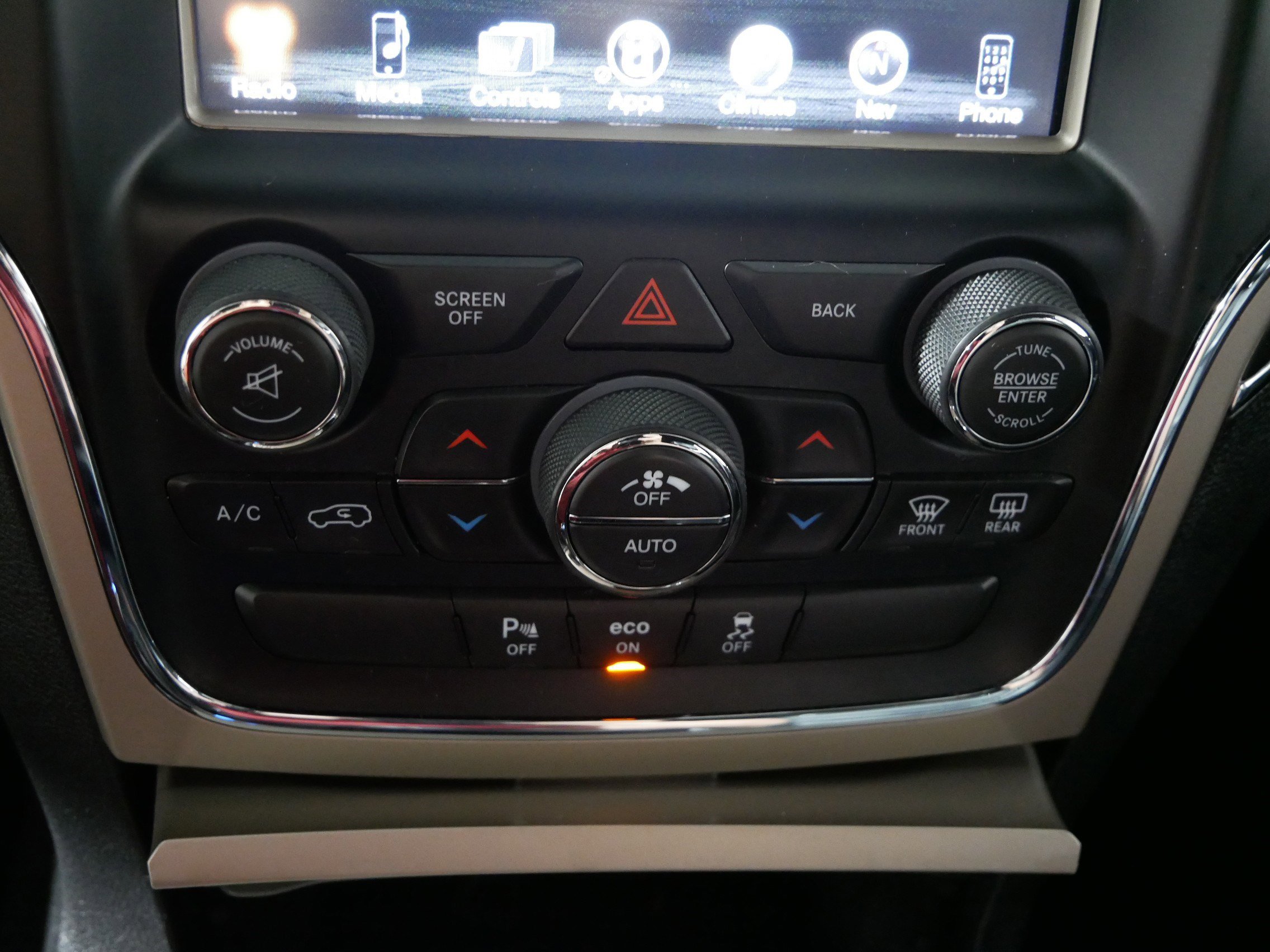 Used 2014 Jeep Grand Cherokee Limited image 23