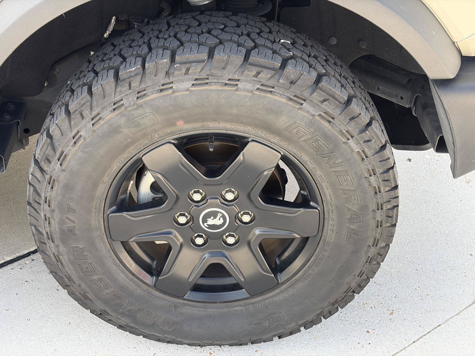 Used 2025 Ford Bronco Outer Banks AWD/4WD image 21