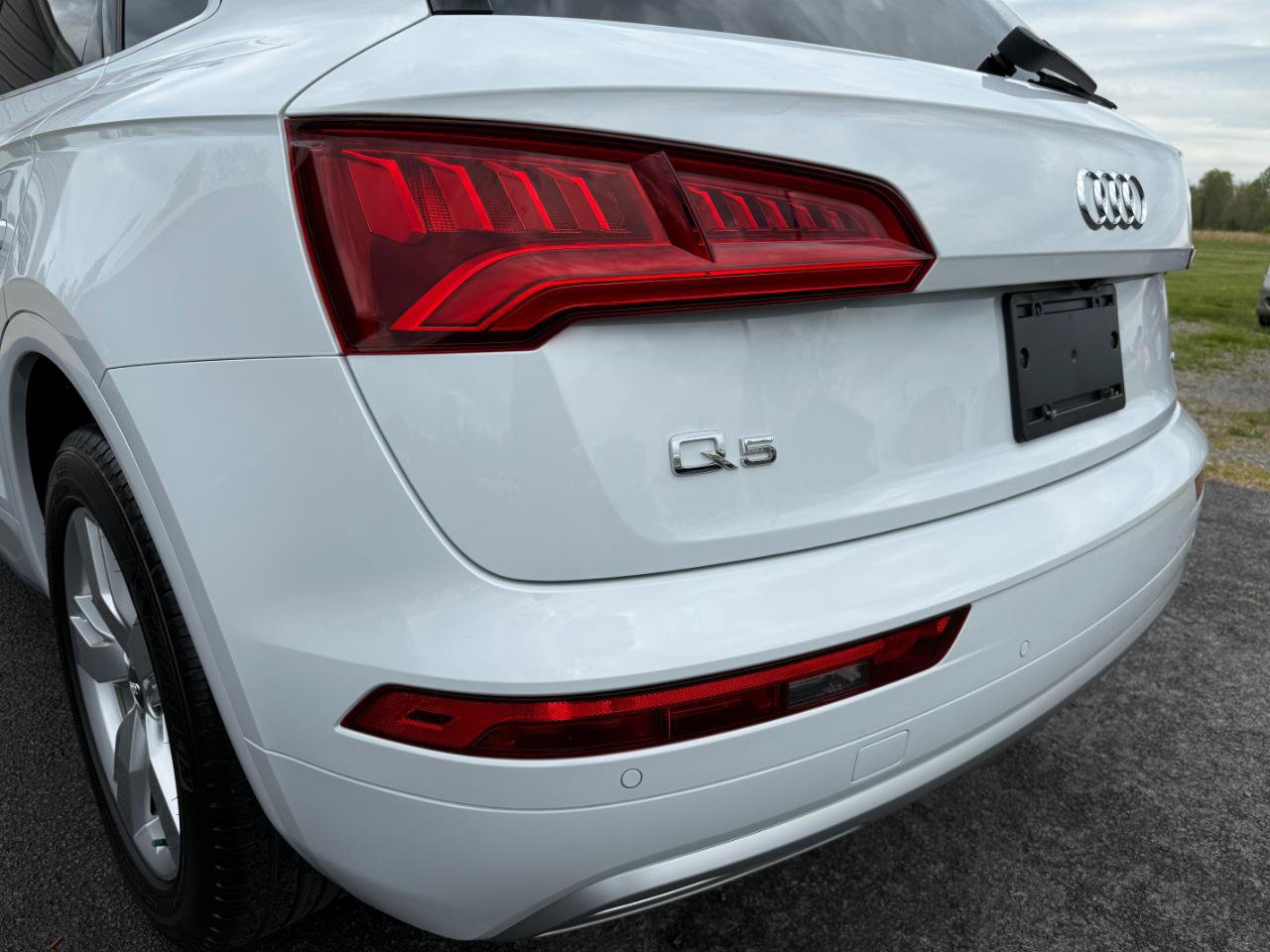 Used 2019 Audi Q5 2.0T Premium Plus w/ Premium Plus Package AWD/4WD image 18