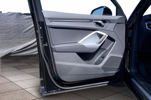 Certified 2025 Audi Q3 2.0T Premium w/ Convenience Package image 26