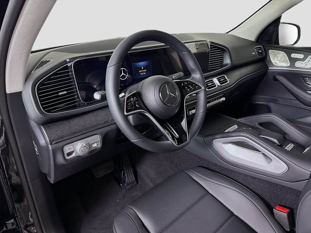 Certified 2026 Mercedes-Benz GLS 450 4MATIC image 9