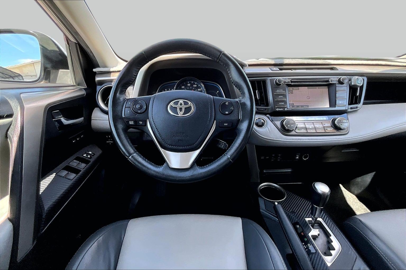 Used 2015 Toyota RAV4 Limited FWD image 5