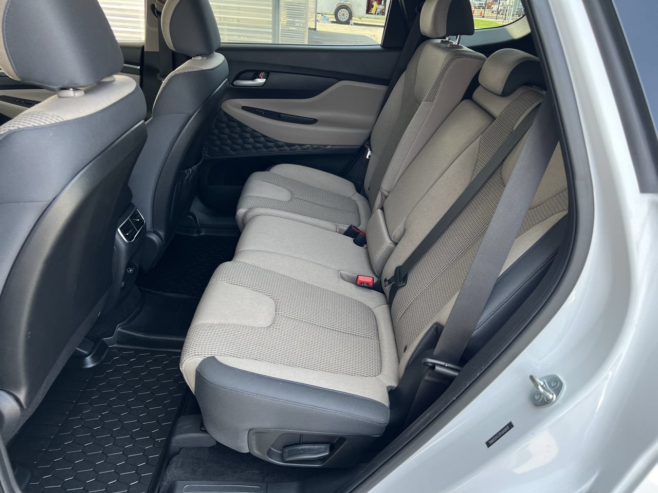 Used 2023 Hyundai Santa Fe SEL w/ Winter Weather Package FWD image 21
