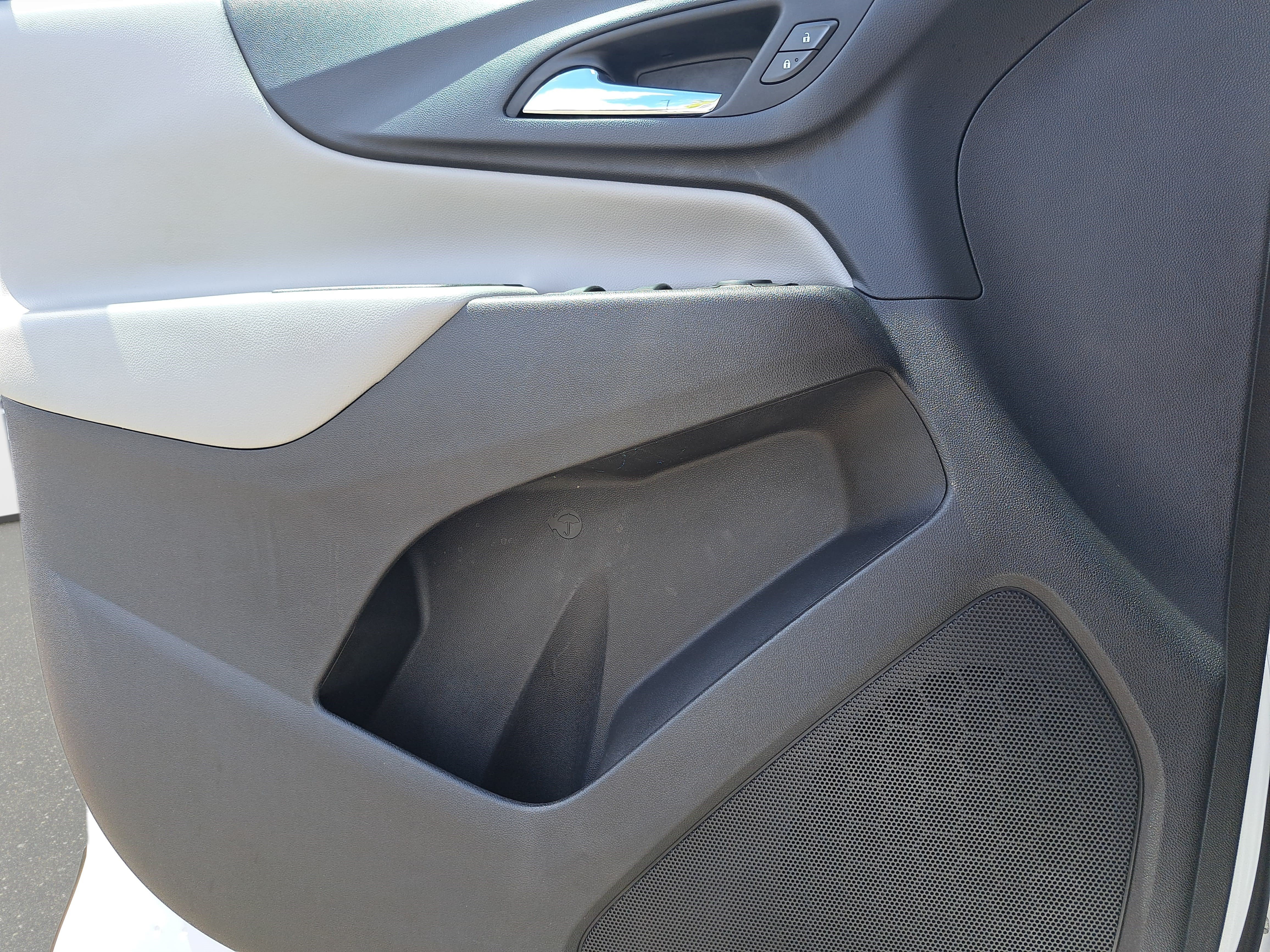 Used 2023 Chevrolet Equinox LS FWD image 24