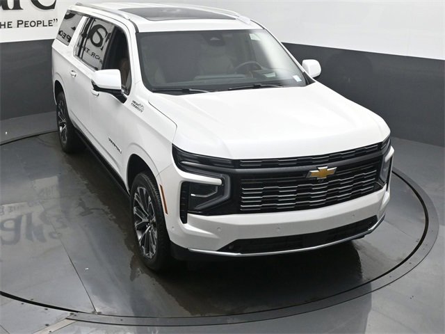 New 2025 Chevrolet Suburban High Country image 26