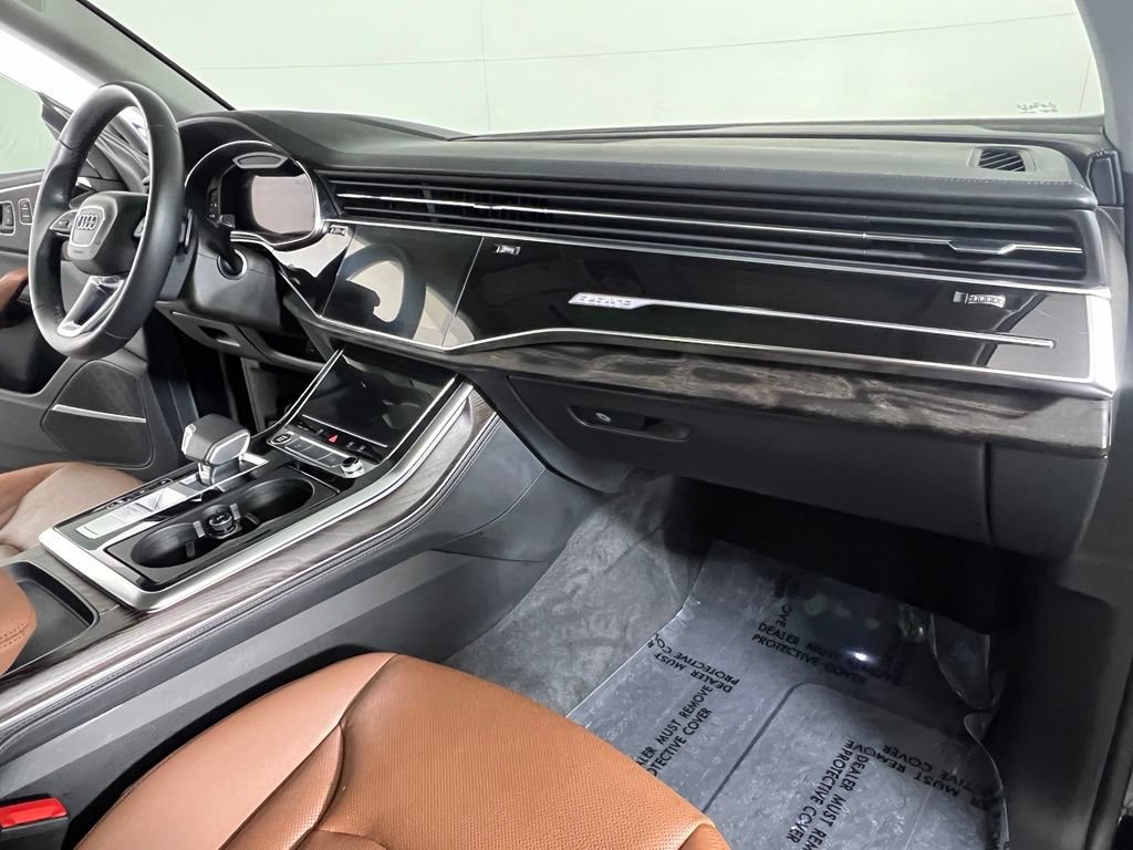 Used 2022 Audi Q8 Prestige AWD/4WD image 11