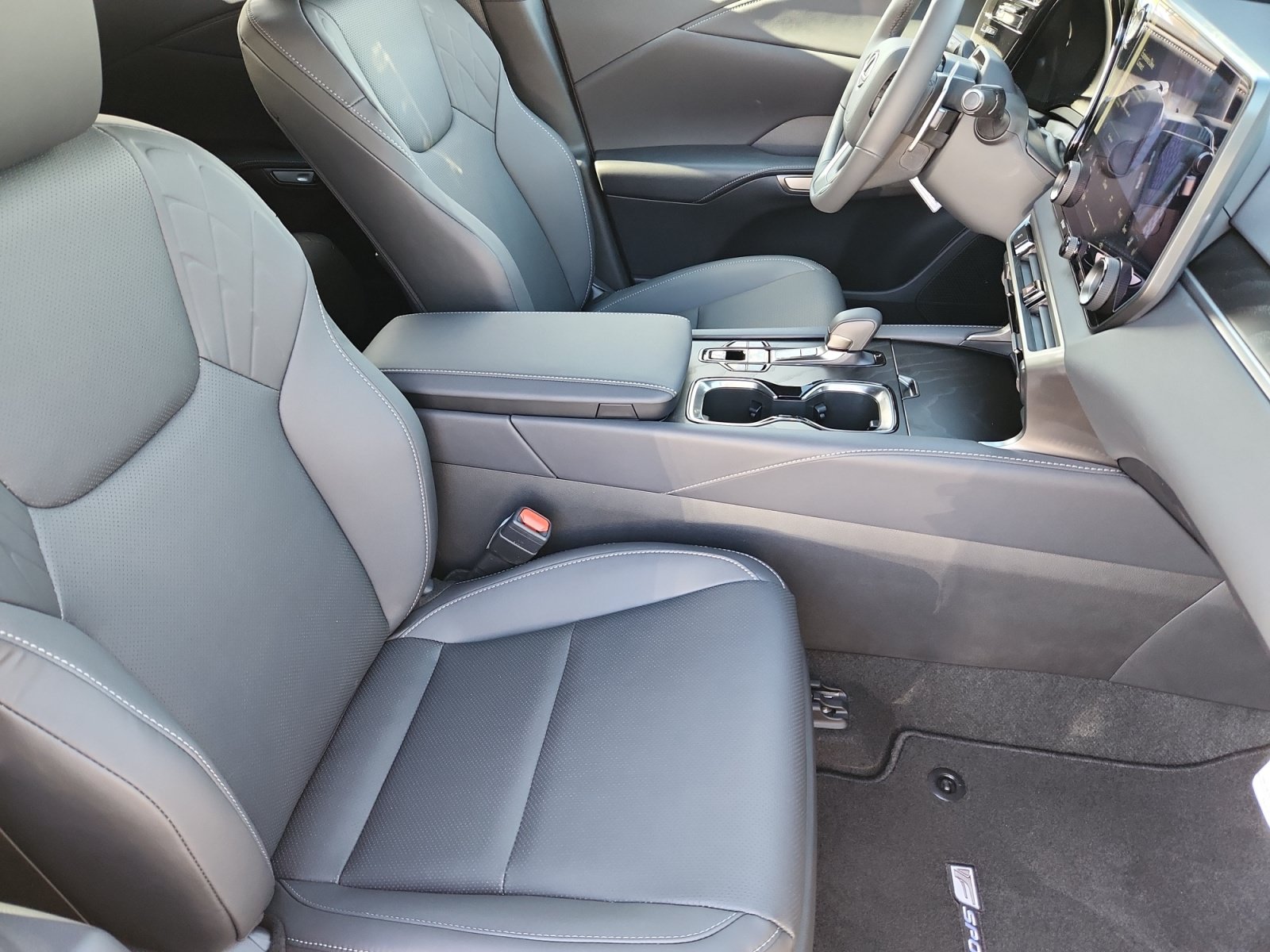 New 2026 Lexus RX 350 F Sport w/ Convenience Package AWD/4WD image 16