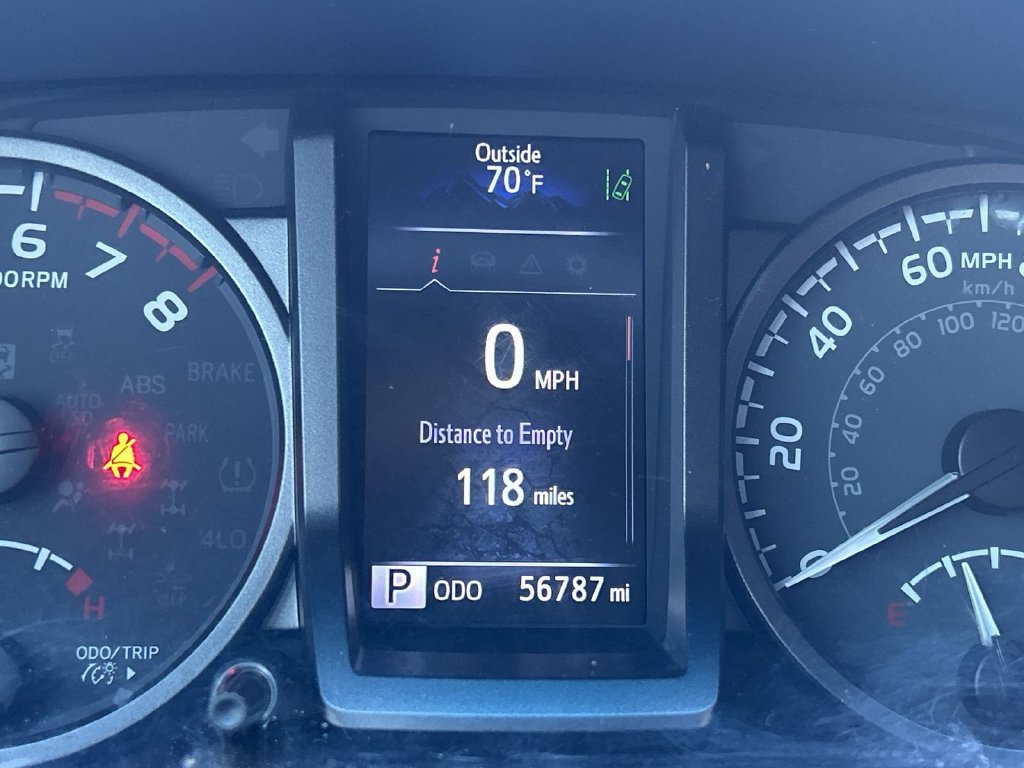Used 2022 Toyota Tacoma TRD Sport w/ Technology Package RWD image 16