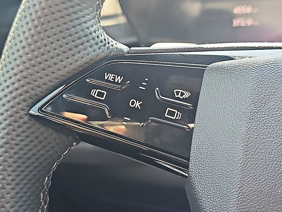 Used 2025 Audi SQ5 Prestige AWD/4WD image 21