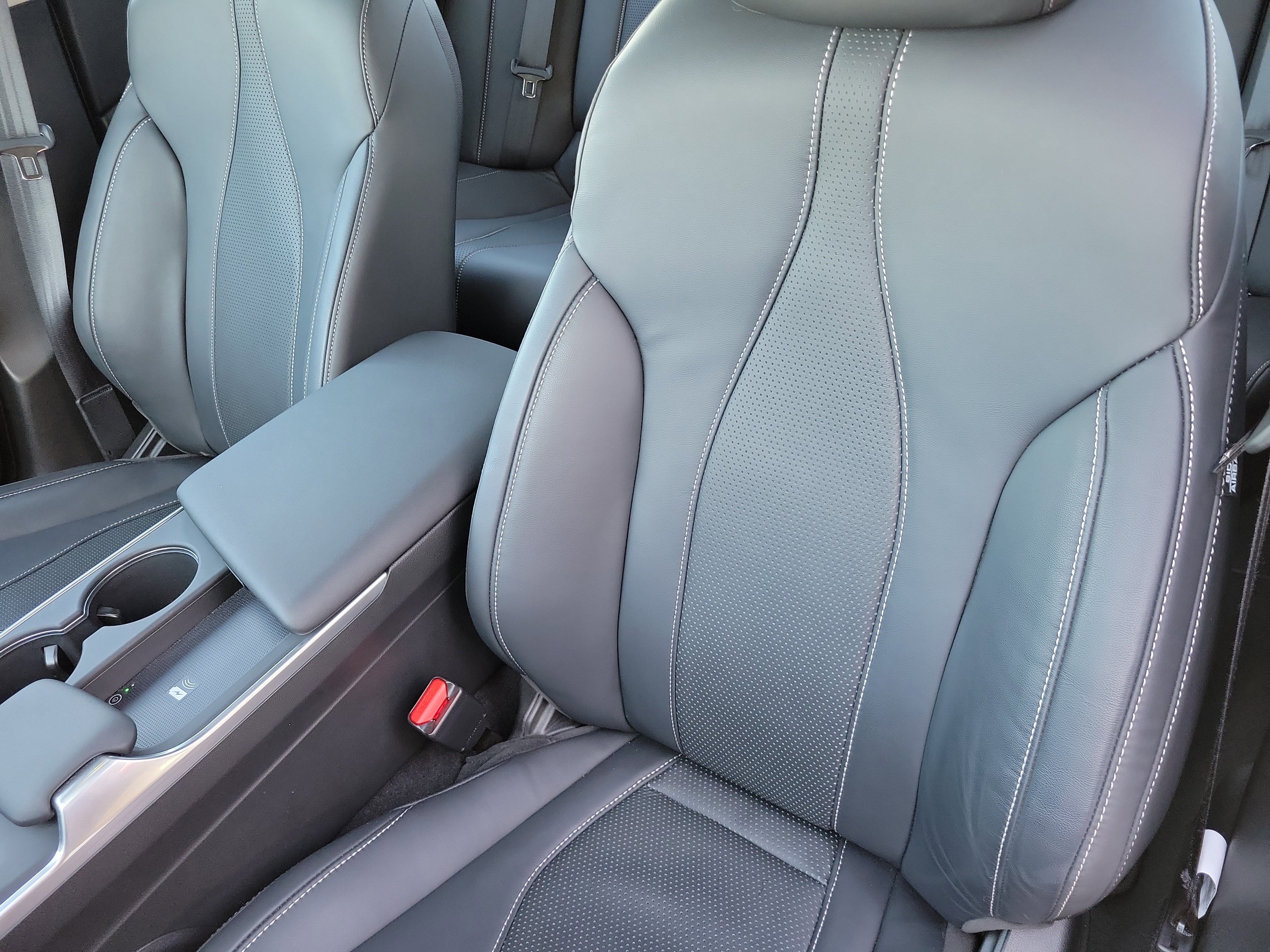 Used 2025 Acura TLX w/ Technology Package image 11